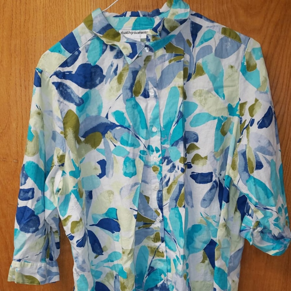 Blouse with 3/4 sleeves